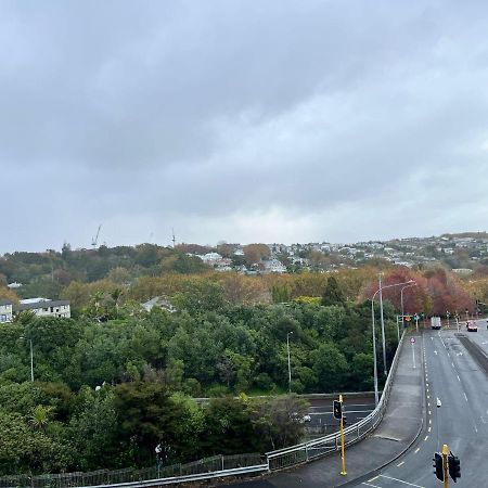 Free Wifi!! Spacious 1-Bedroom Apt, Auckland Cbd מראה חיצוני תמונה
