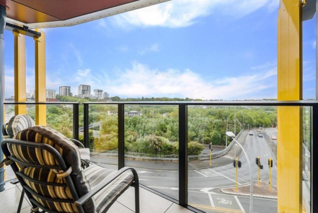 Free Wifi!! Spacious 1-Bedroom Apt, Auckland Cbd מראה חיצוני תמונה