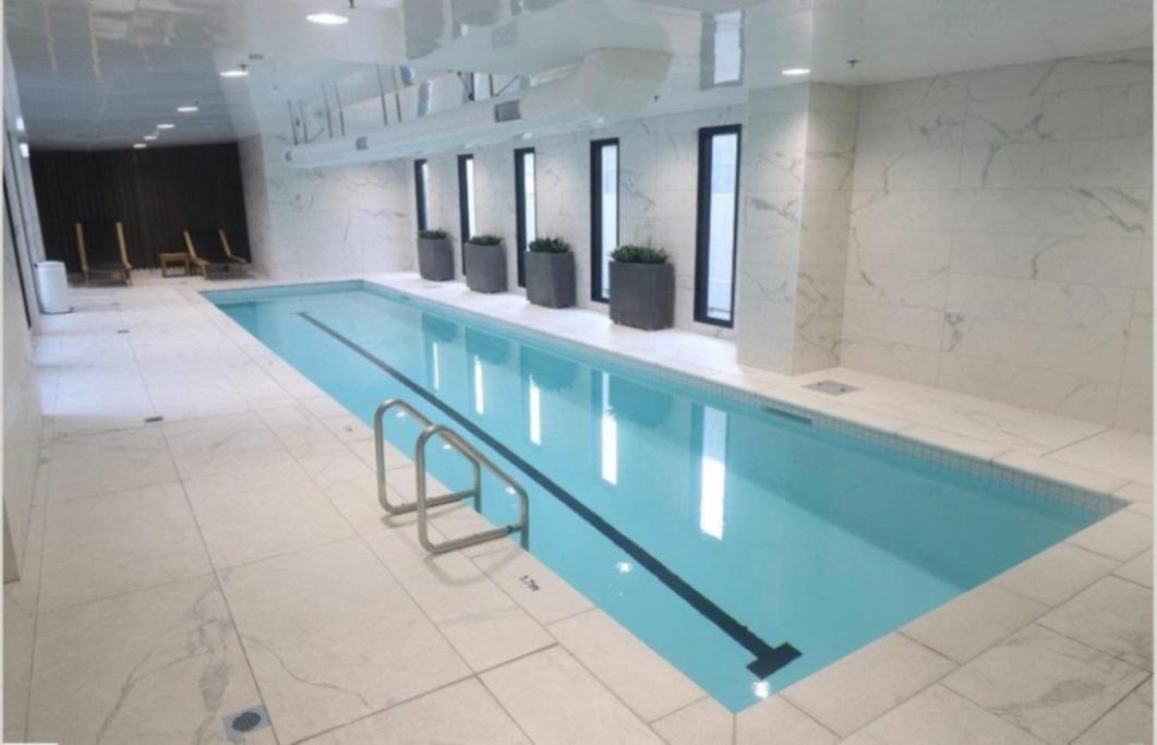 Free Wifi!! Spacious 1-Bedroom Apt, Auckland Cbd מראה חיצוני תמונה