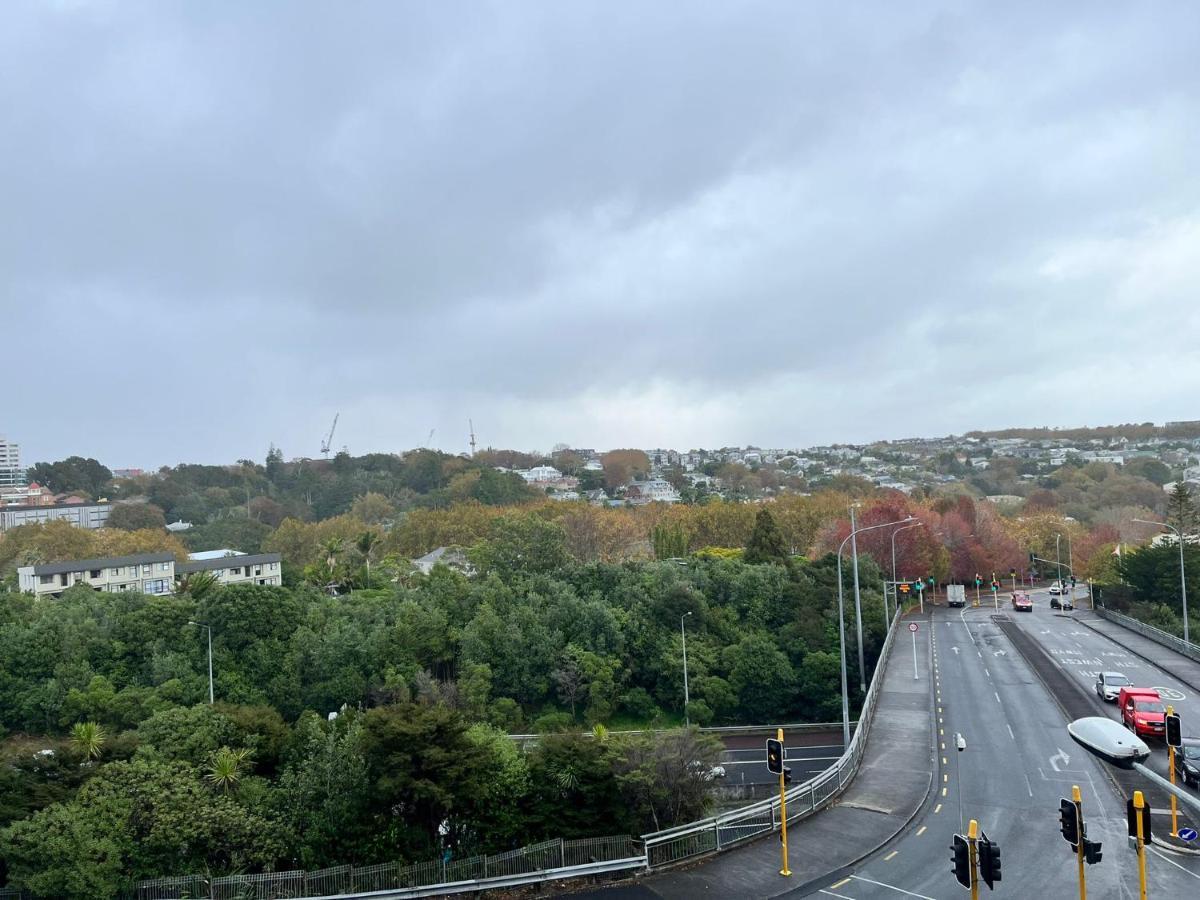 Free Wifi!! Spacious 1-Bedroom Apt, Auckland Cbd מראה חיצוני תמונה